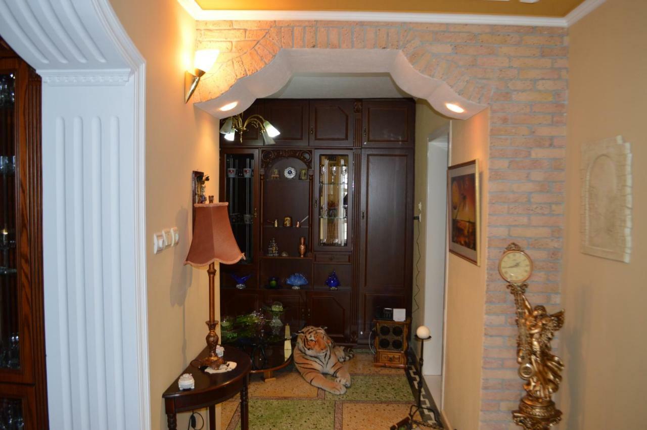 Villa Vila Ss Kekezi à Gjirokastër Extérieur photo