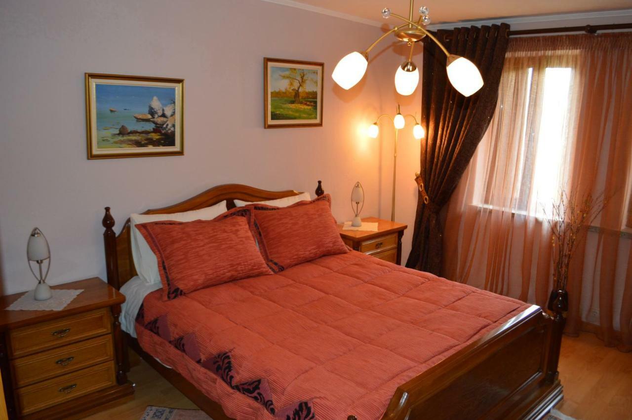Villa Vila Ss Kekezi à Gjirokastër Extérieur photo