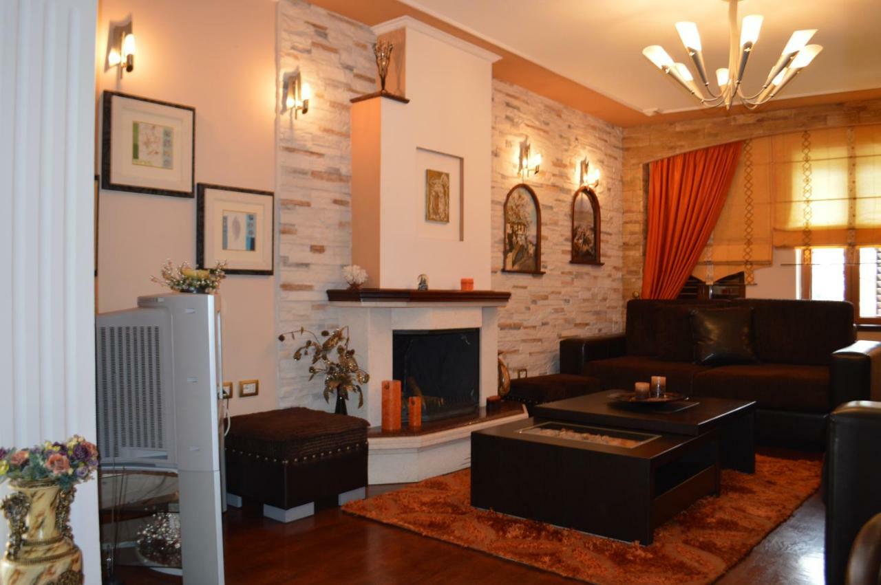 Villa Vila Ss Kekezi à Gjirokastër Extérieur photo