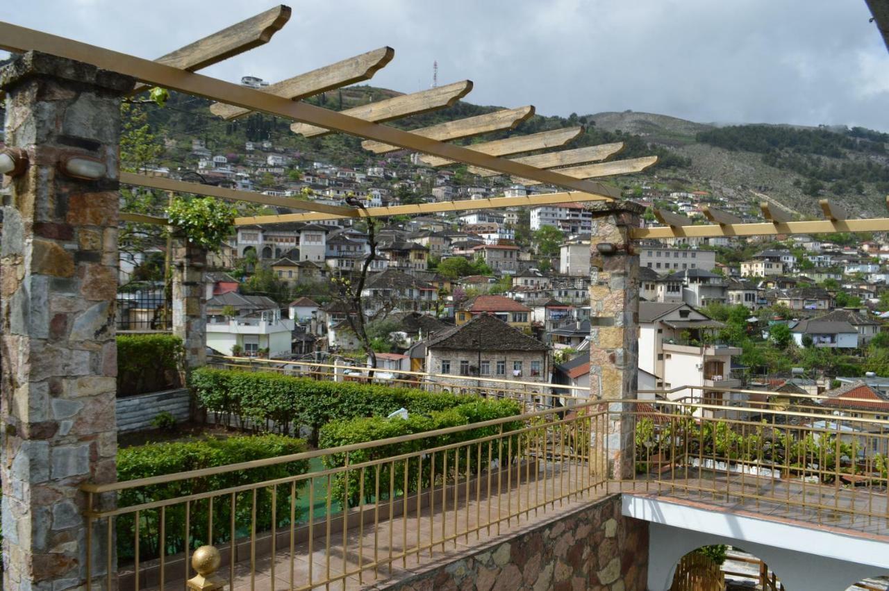 Villa Vila Ss Kekezi à Gjirokastër Extérieur photo